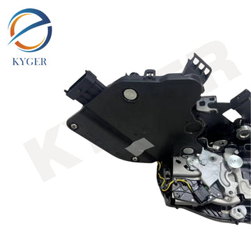 Suitable for Land Rover Range Rover and Jaguar XJ Rear door lock mechanism（Left）LR078749 C2D49439