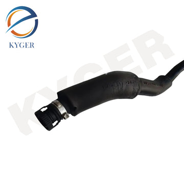 Suitable for Land Rover Discovery, Range Rover, Jaguar XJXF Left valve cover tube LR057206 C2Z30693