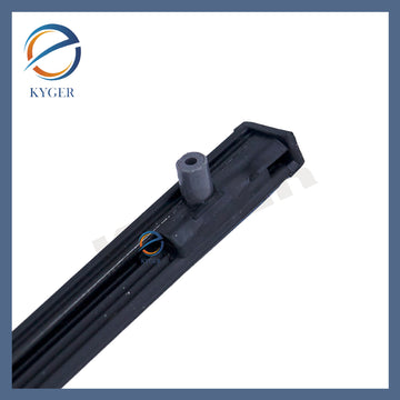 Suitable for Land Rover Discovery3Discovery4Rear glass outer trim right LR044651 CGE000502