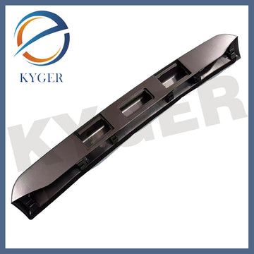 Suitable for Land Rover Discovery II F2Separate tailgate trim LR020189 LR006083