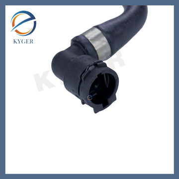 Suitable for Range Rover3.0 4.4Drainage from the auxiliary water bottle to the water tank pipe PCH001150