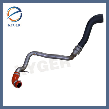 Suitable for Land Rover Defender II2.2Turbocharger intake pipe LR041819