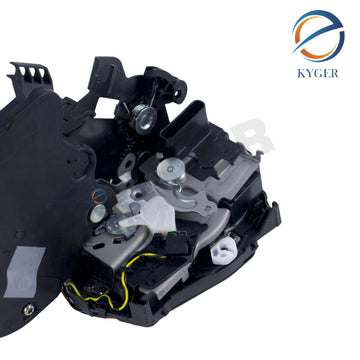 Suitable for Range Rover RR13Right front door lock mechanism LR078705 LR053668 LR064791